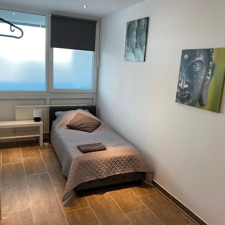 Duisburg Von Oben 3,5 Zimmer 8.Og Frisch Saniert Exterior foto
